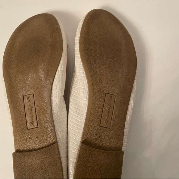 🌸Woman’s  White Pearl Flats by American Eagle Size 9 🌸 - Picture 5 of 6